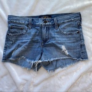 Lucky•🍀•Denim Jean Shorts•The Cut Off•Size 0•25•Distressed